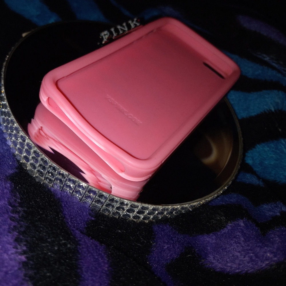 NWOT Silicone PINK Brand I Phone Phone Skin Pink and White - Picture 8 of 11